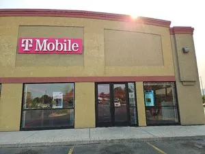 T-Mobile Pocatello: Hurley Dr