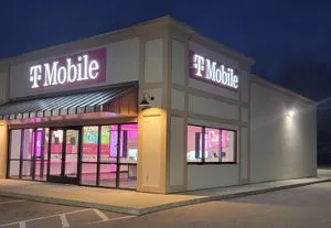 T-Mobile Jackson Ave & Scenic Dr