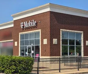 T-Mobile US Hwy 6 & Augusta Blvd