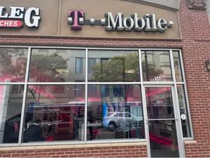 T-Mobile S Main St & William St