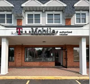 T-Mobile Rt 112 & Hallock Ave