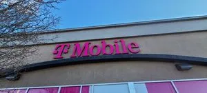 T-Mobile San Mateo & Lomas Blvd