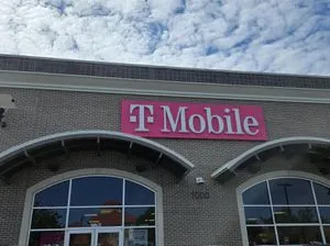 T-Mobile SE Walton Blvd & J St