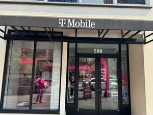 T-Mobile Broadway & Alder