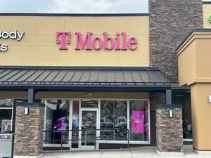 T-Mobile Pottstown Plaza