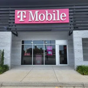 T-Mobile Airline Hwy & LA 42
