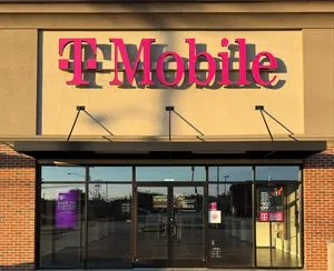 T-Mobile Courthouse Rd & Union St