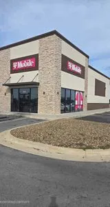 T-Mobile S Mill Rd & Steve Berry Blvd