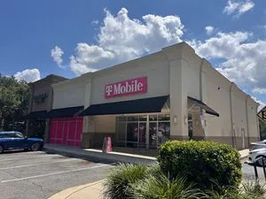 T-Mobile Quincy Plaza