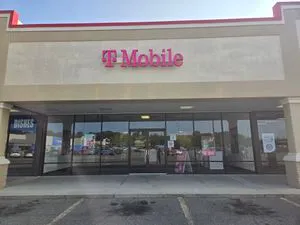 T-Mobile Peppers Ferry Blvd & Round House St