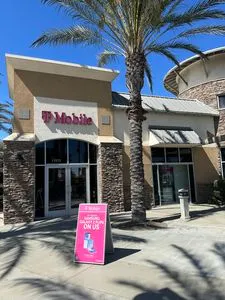T-Mobile Foothill Blvd & Rochester Ave