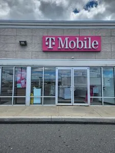 T-Mobile N 5th St Hwy & Elizabeth Ave