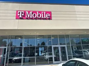 T-Mobile 108th Ave SE & SE 176th St