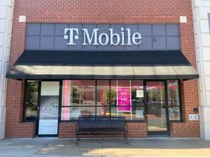 T-Mobile Reston Pkwy & New Dominion Rd