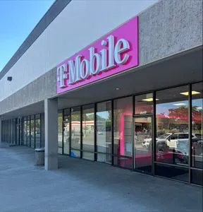 T-Mobile George Washington Way & Mcmurray St