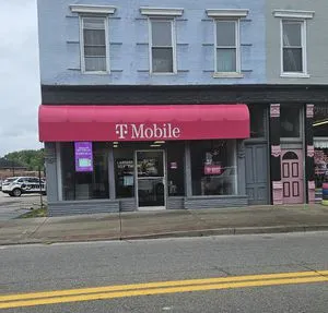 T-Mobile Main & Court
