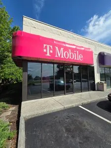 T-Mobile Vly View Blvd NW & Ring Rd NW