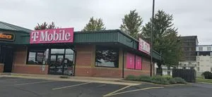 T-Mobile IL-38 & N 7th St