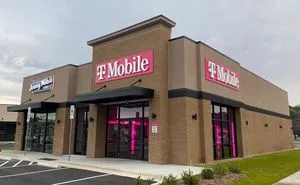T-Mobile Broad & Rockingham