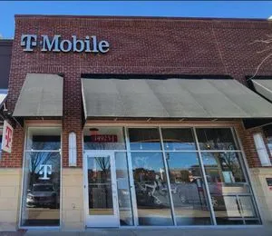 T-Mobile Fallsgrove  Village Center