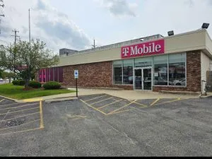 T-Mobile Golf Rd & Algonquin Rd