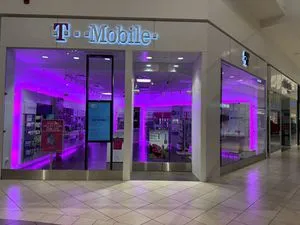 T-Mobile Fashion Outlets Of Chicago