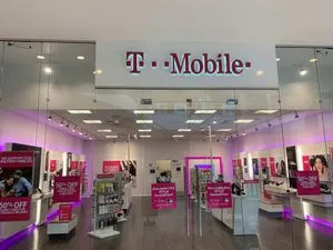 T-Mobile Galleria At Roseville