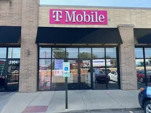 T-Mobile Rt 83 & Rollins Rd