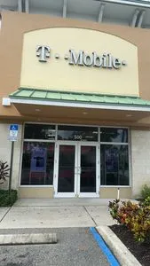 T-Mobile Okeechobee Blvd & Sr 7