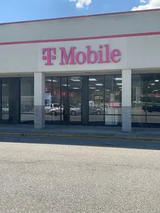 T-Mobile Maccorkle Ave & 4th Ave