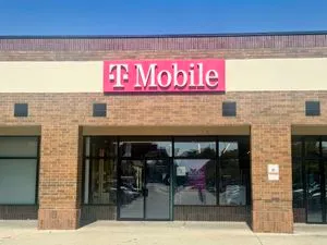 T-Mobile Lindell Market Place