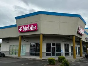 T-Mobile Lancaster & Auburn