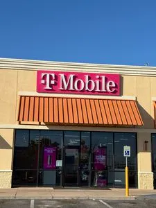 T-Mobile Sherwood Way & Southland Blvd