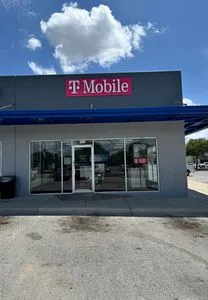 T-Mobile Military Dr & Yarrow Blvd