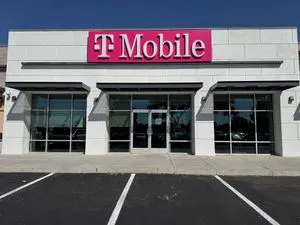 T-Mobile Hwy 528 & Ellison