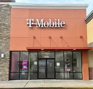 T-Mobile Orlando Dr & Lake Mary Blvd