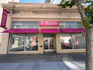 T-Mobile Van Ness & Pine Street