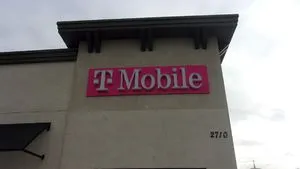 T-Mobile Mckee Rd & Russo Cmns