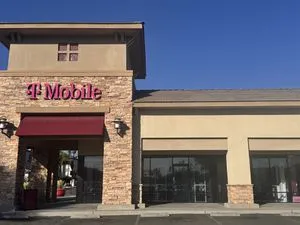 T-Mobile Nordahl Marketplace