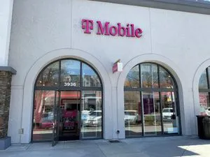 T-Mobile Rivermark Plaza