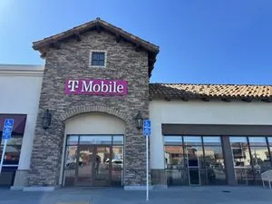 T-Mobile The Plaza at Golden Valley