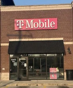 T-Mobile Veterans Pkwy & Krispy Kreme Dr
