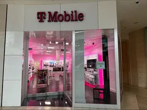 T-Mobile The Mall At University Twn Ctr