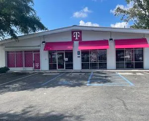 T-Mobile Abercorn St & White Bluff Rd