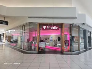 T-Mobile Woodfield Mall