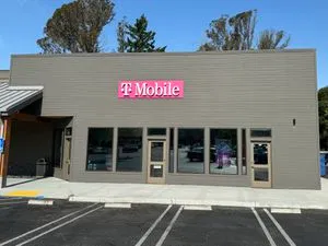 T-Mobile Scotts Valley Square