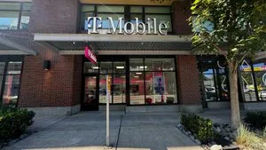T-Mobile Fauntleroy & Alaska