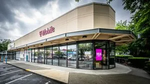 T-Mobile Rainier Ave S & S Andover St