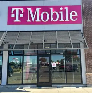 T-Mobile Route 50 & Main St
