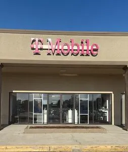 T-Mobile W Dr Mlk Jr & S Parsons Ave